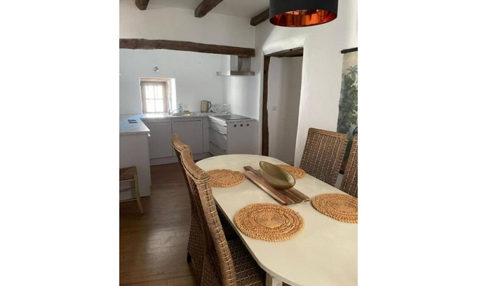 Cajarc Apartment | Apartment in 16th-century house (Top)