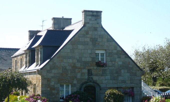 Locmaria-Plouzane Apartment | APARTMENT IN A HOUSE OF CHARACTER IN THE COUNTRY