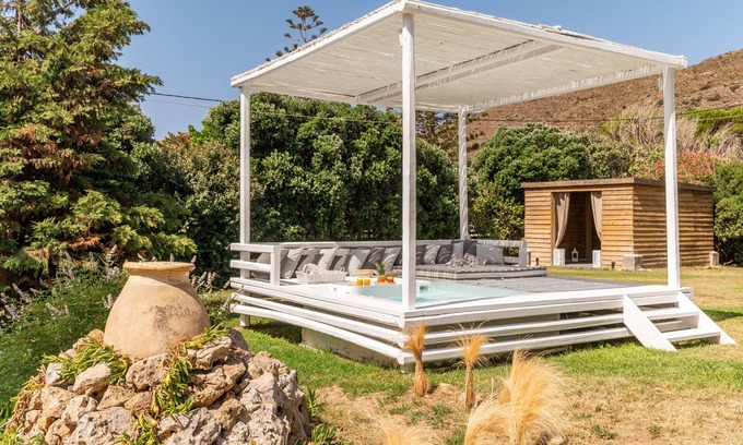 Kato Fellos Apartment | Apartment In A Hotel "Ow Andros Luxury Suites 4" with Mountain View, Private Terrace & Wi-Fi
