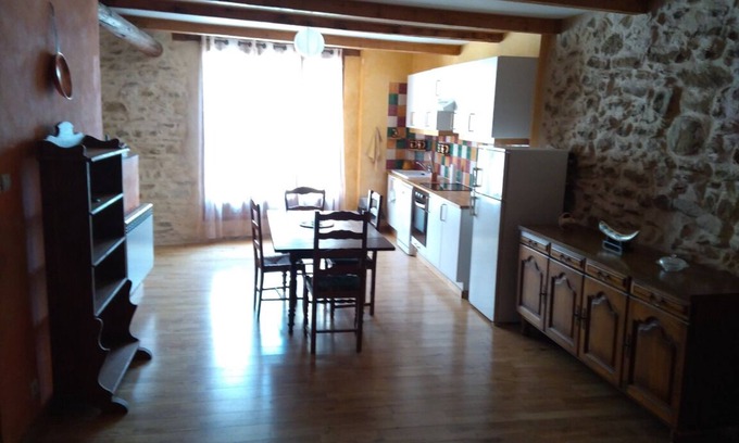 Cruis House | Apartment in a village house