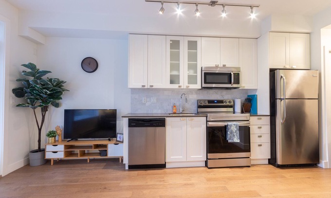 Abbotsford Apartment | Apartment in Abbotsford
