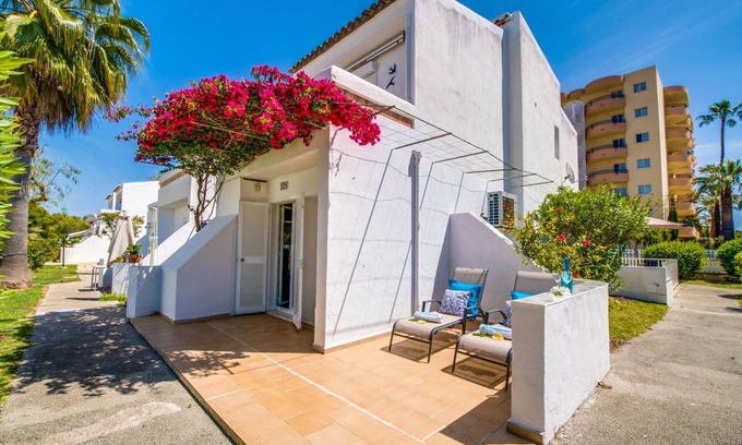 Alcudia Apartment | Apartment in Alcudia with Beachfront Views