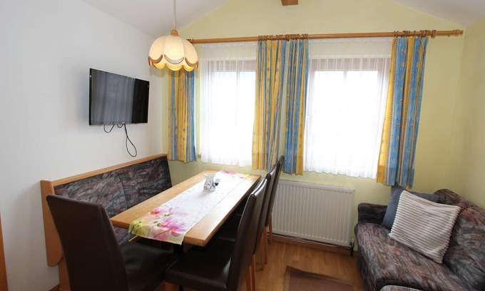 Huben Apartment | Apartment in Langenfeld with sauna