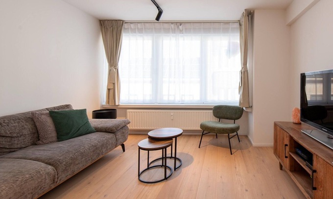 Mariakerke Apartment | Apartment in Belgium near Beach & City Centre