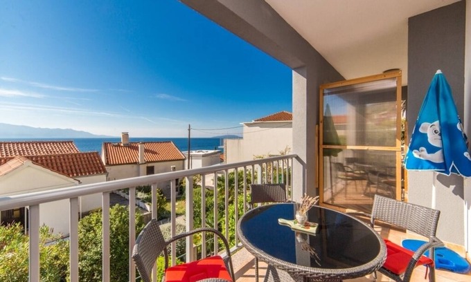 Brist Apartment | Apartment in Brist with Balcony, Air condition, WIFI (610-5)