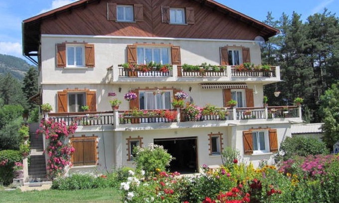 Beauvezer Apartment | Apartment in chalet on Haut-Verdon - Val d'Allos - Southern Alps