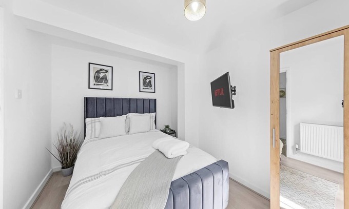 Chatham Apartment | Apartment in Chatham, stone throw from major monuments and landmarks!