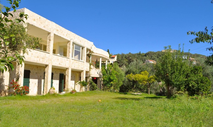 Glyfada Apartment | Apartment in cottage Lemoni on Corfu