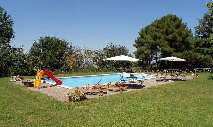Viterbo House | Apartment in Country House La Meridiana Strana with swimming pool