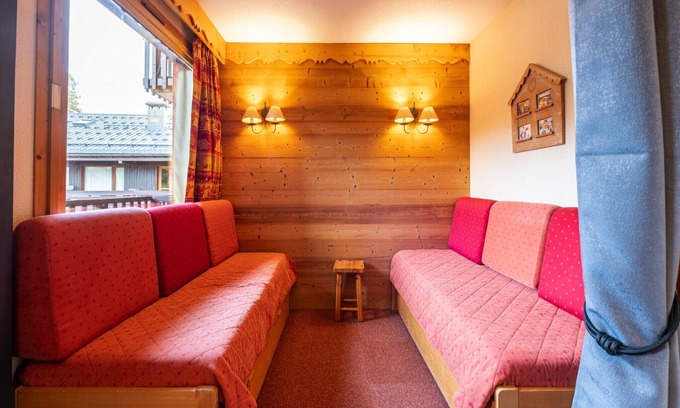 Doucy-Combelouviere Apartment | Apartment in Doucy near Ski Slopes