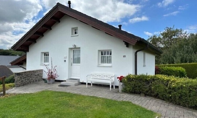 Lissendorf Apartment | Apartment in Eifel with Scenic Views
