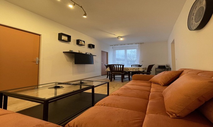 Noyen-sur-Sarthe Apartment | Apartment in Noyen near Le Mans Circuit