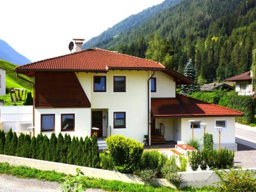 Medraz House | Apartment in Fulpmes near Stubai Glacier