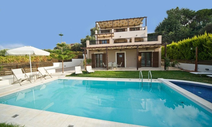 Pigianos Kampos Villa | Apartment in Greece near Stunning Beaches