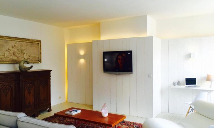 Feronstree et Hors-Chateau Apartment | Apartment in Historical Center