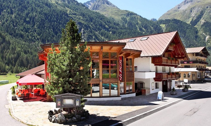 Huben Apartment | Apartment in Huben near Sölden Ski Bus