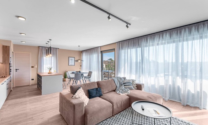 Karigador Apartment | Apartment in Istria with Sea View & Bubble Bath