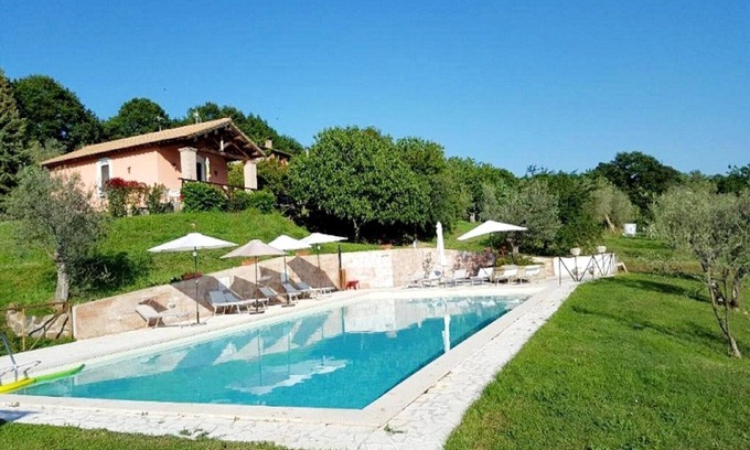 Bolsena House | Apartment in Italy with Scenic Views