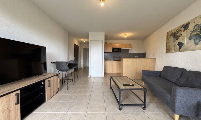 Pin - Vert Galant Apartment | Apartment in Le Mans near 24 Hours Circuit