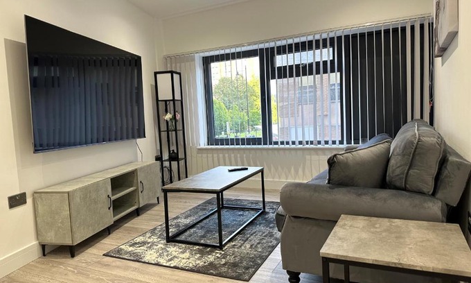 Luton Apartment | Apartment In Luton Town Centre