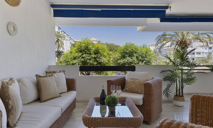 Puerto Banus Apartment | Apartment in Medina Garden for 4 people | 711