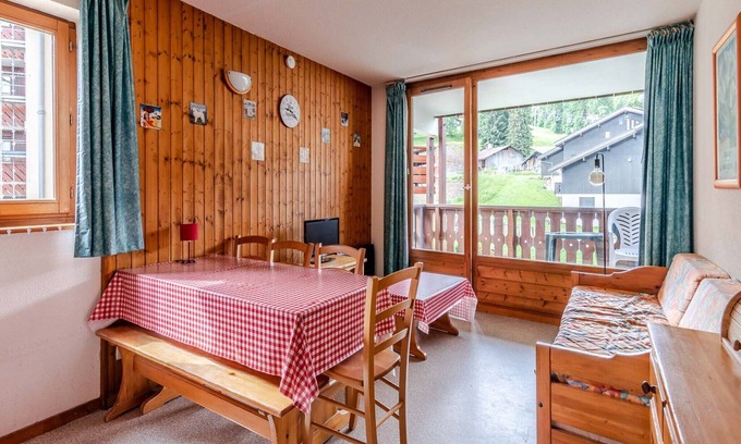 Les Esserts Apartment | Apartment in Morillon near Ski Resort