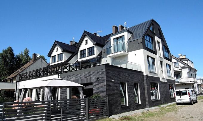 Mrzezyno Apartment | Apartment in Mrzeżyno near Blue Flag Beach