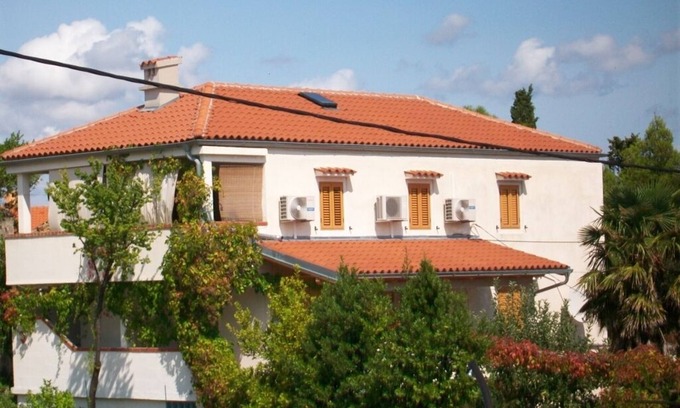 Nerezine Apartment | Apartment in Nerezine with Air condition, WIFI, Washing machine, Dishwasher (4827-2)