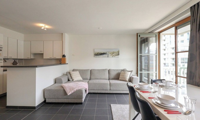 Oostduinkerke-Bad Apartment | Apartment in Oostduinkerke near the Coast