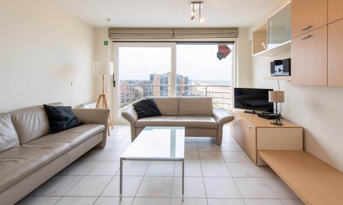 Mariakerke Apartment | Apartment in Ostend with Stunning Sea Views