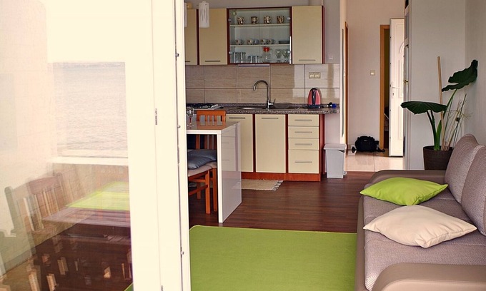 Poljana Apartment | Apartment in Poljana with Seaview, Terrace, Air condition, WIFI (3617-4)