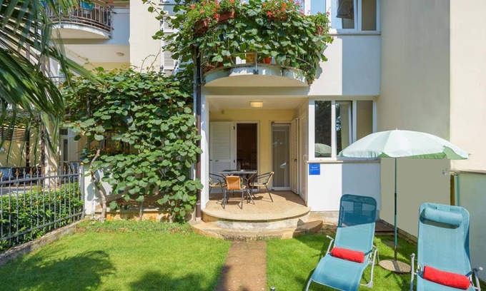 Porec Apartment | Apartment in Poreč, 450m distant from the sea