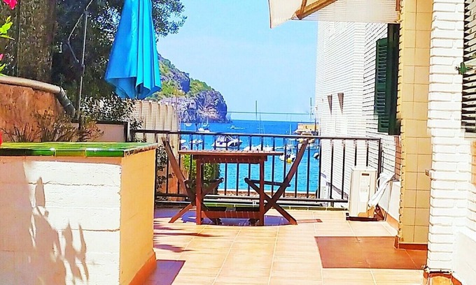 Puerto de Soller Apartment | Apartment in Puerto de Sóller 50 m from the beach, with large terrace.