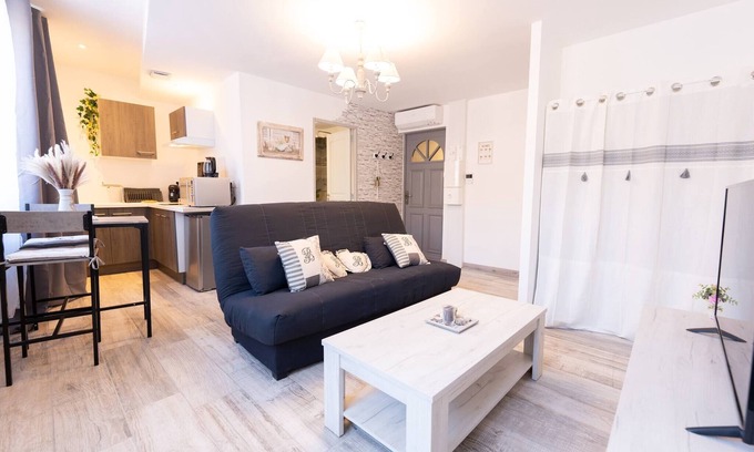Riez Apartment | Apartment In Riez With Other, Security/Safety, Internet