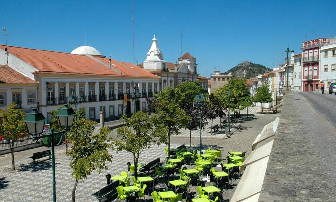 Portalegre Apartment | Apartment in Semeador