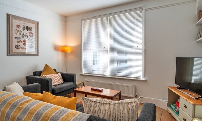 Sidmouth Apartment | Apartment in Sidmouth near the Beach