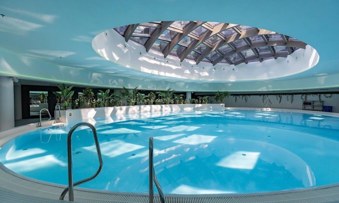 West Pomeranian Voivodeship Apartment | Apartment in Szczecin with Pool and Terrace