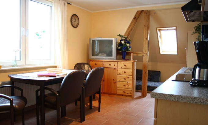 Sassnitz Apartment | Apartment in the EF-house - sea view old city border - 5 min to the port or National park