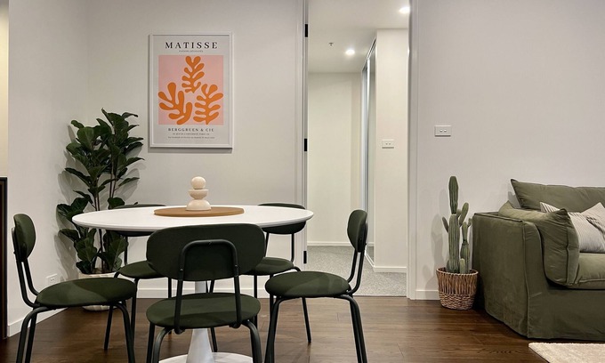 Campbell Apartment | Apartment in the heart of Canberra - 2bed, 2bath, upto 5 ppl, free parking