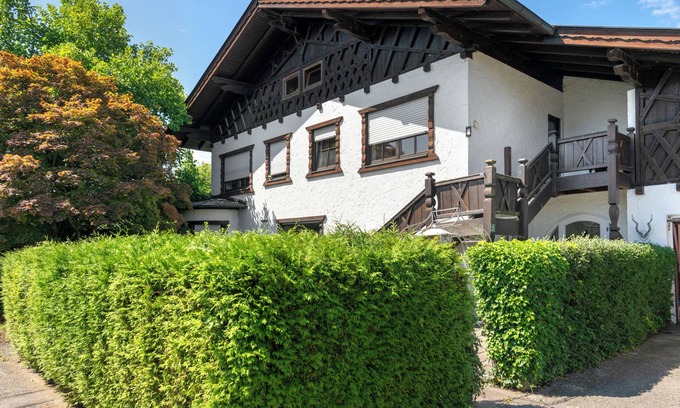 Griesstatt Apartment | Apartment in the Holiday Home 'Griesstätt' with Mountain View, Private Terrace and Wi-Fi