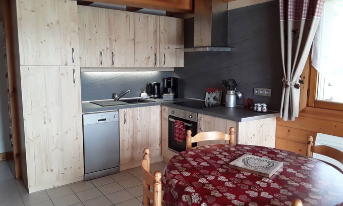 Cohennoz Apartment | Apartment in the owner's chalet in CREST-VOLAND