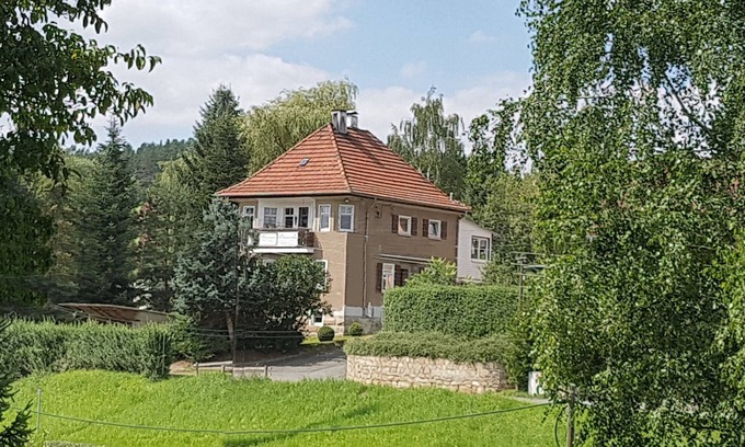Stadtroda Apartment | Apartment in the villa Sonnenschein Stadtroda. 2 bedrooms 4 beds