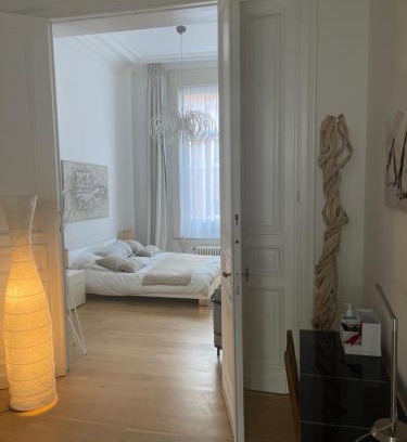 Chatelain Apartment | Apartment in trendy Chatelain center Brussels area Little Garden Internet wifi