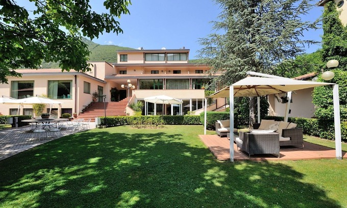 Foligno House | Apartment in Umbria with Pool and Sauna