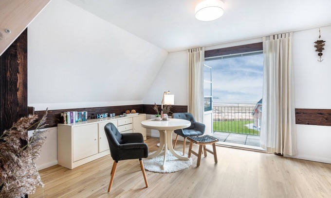 Pellworm Apartment | Apartment 'Inselliebe' with Balcony and Wi-Fi