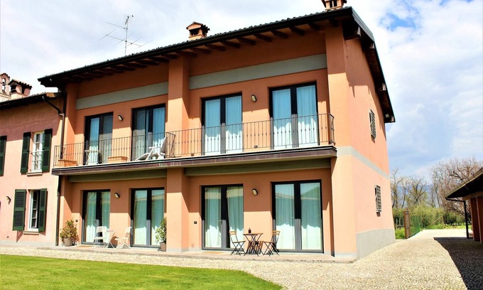 Torbiato di Adro Apartment | Apartment in Franciacorta near Lake Iseo