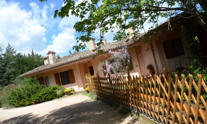 San Severino Marche House | Apartment in the countryside with the use of the vegetable garden and space for your animals