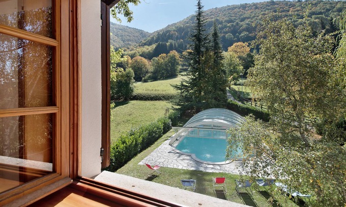 Santo Stefano dʼAveto Apartment | Apartment "Agriturismo La Casa sul Poggio - Crociglia" with Private Terrace and Shared Pool