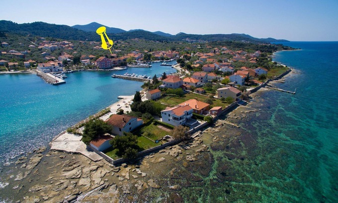 Poljana Apartment | Apartment Ivan - great location: A2(2+2) - Poljana, Island Ugljan, Croatia