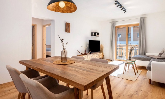 Ultimo Apartment | Apartment 'Jan's Am See' with Lake View, Balcony and Wi-Fi